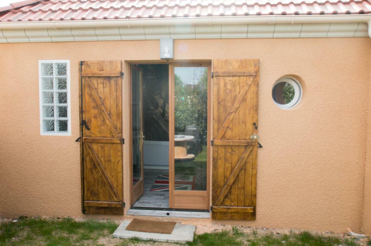 Studio London & Studio Chalet Pannes  Buitenkant foto